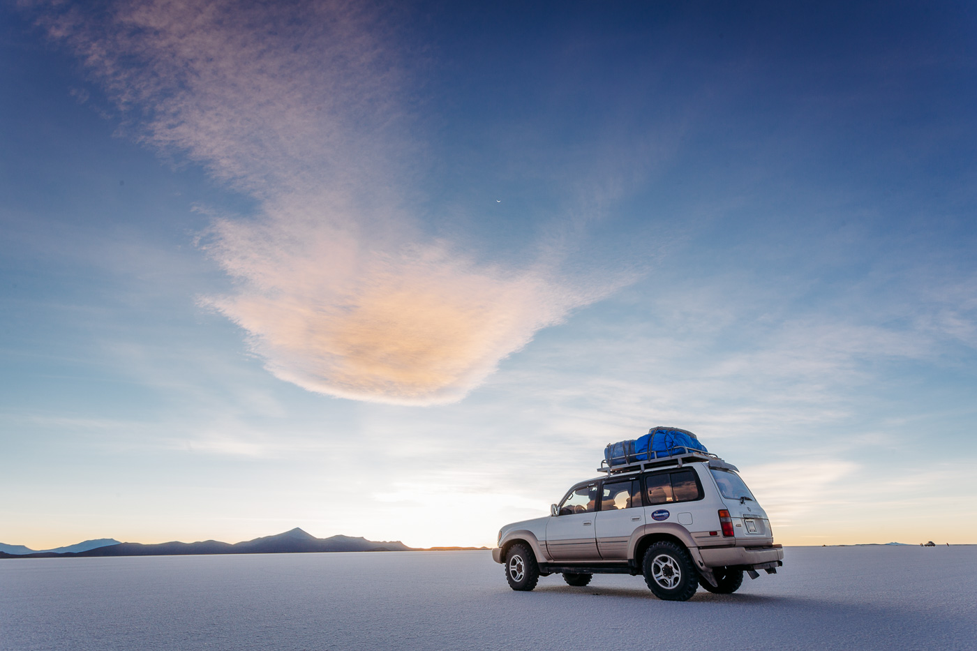4x4 Driving on Salar de Uyuni, Bolivia July 2015