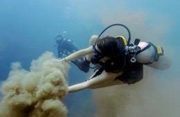 Scuba diving Coron Palawan's barracuda lake